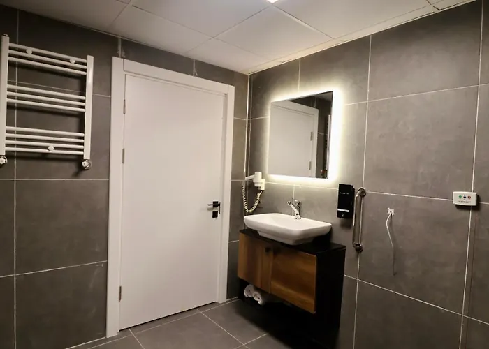 Isbilir ネヴシェヒル